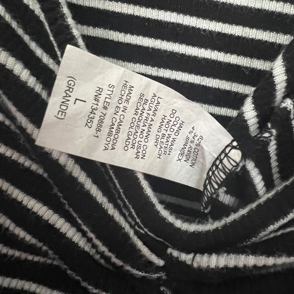 Black And White Large L Striped Ribbed Spaghetti Strap Crop Top Shirt Tank - Picture 4 of 4